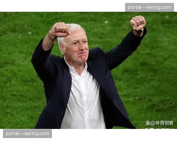 齐祖接班德尚?法国队要改踢艺术足球引热议 齐祖接班德尚?法国队要改踢艺术足球引热议